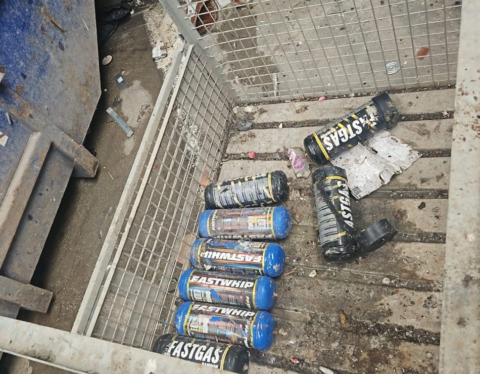 Lachgasflessen zeven afvalbedrijf (1)