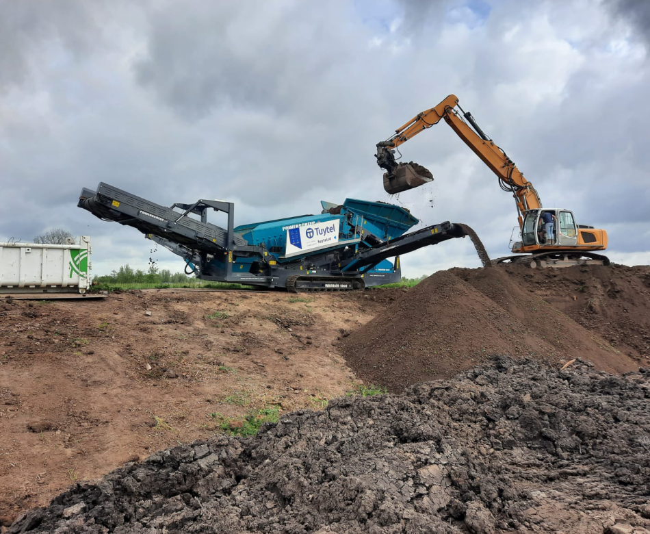 Powerscreen Warrior 1800