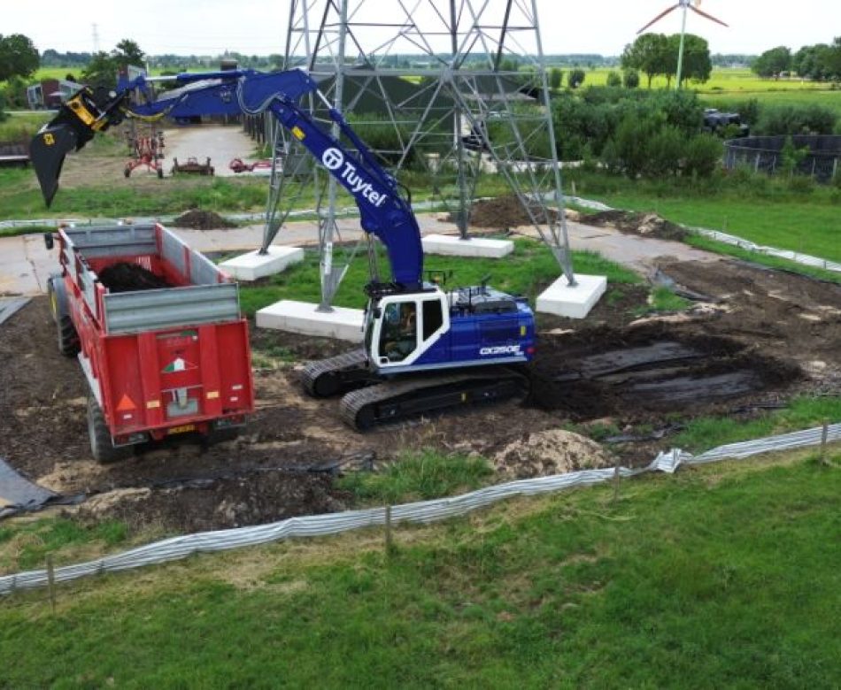 Rupsgraver huren - Case 250 huren