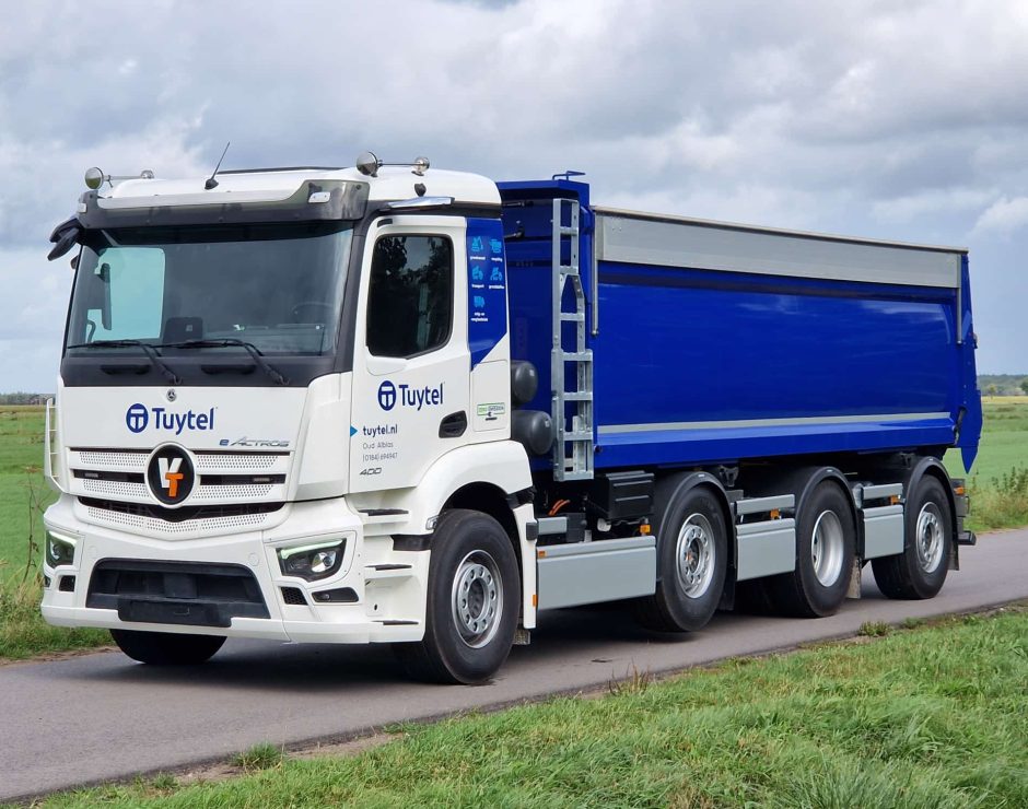 WhatsApp Image 2025-09-16 at 08.44.27 (1)