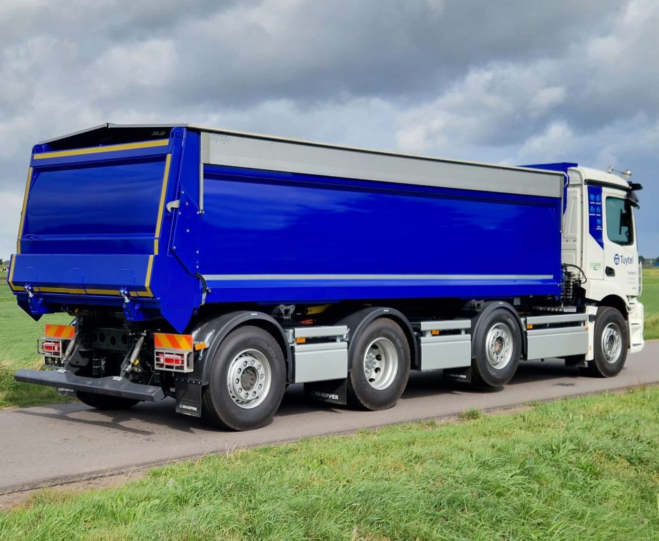 WhatsApp Image 2025-09-16 at 08.44.27