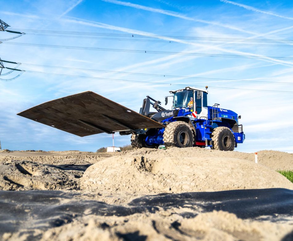 WhatsApp Image 2025-12-05 at 14.26.15 (2)